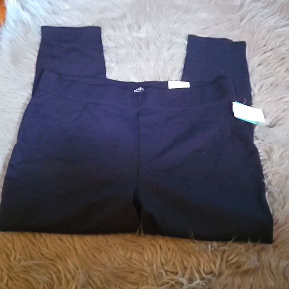 St John bay legings - Picture 2 of 10